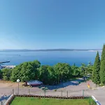 2 Bedroom In * Crikvenica