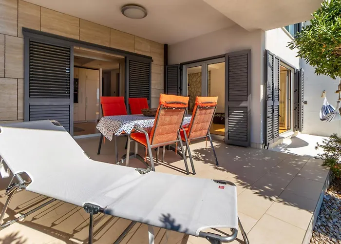 2 Bedroom In *