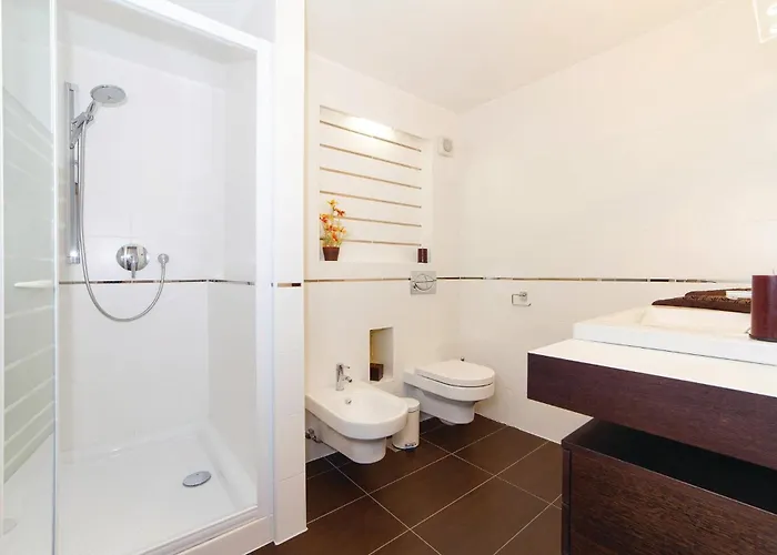 Apartamento 2 Bedroom In *