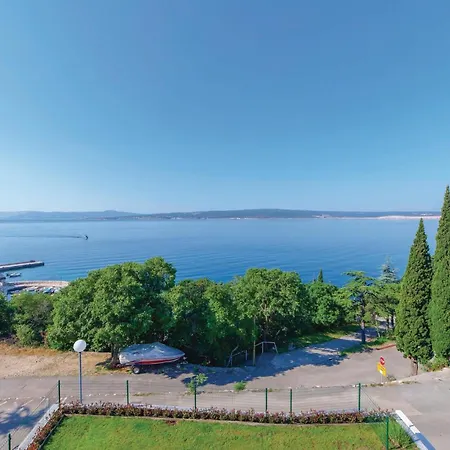 2 Bedroom In * Crikvenica